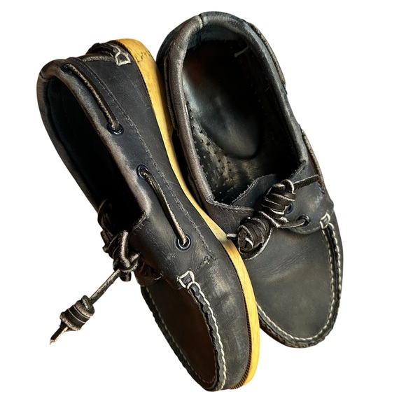 Vintage Navy Blue Leather Women’s Boat Shoes - Distressed - Picture 3 of 5